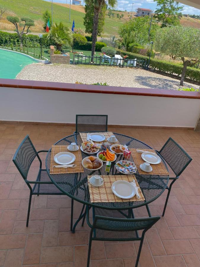 Il Nido Delle Rondini Bed and Breakfast Grottole Exteriör bild