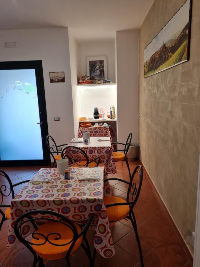 Il Nido Delle Rondini Bed and Breakfast Grottole Exteriör bild